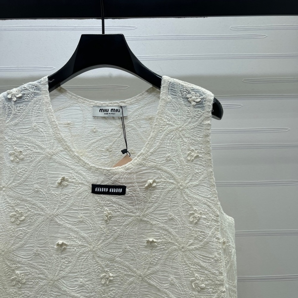 MiuMiu Crochet Crew Neck Vest - Picture 2 of 8